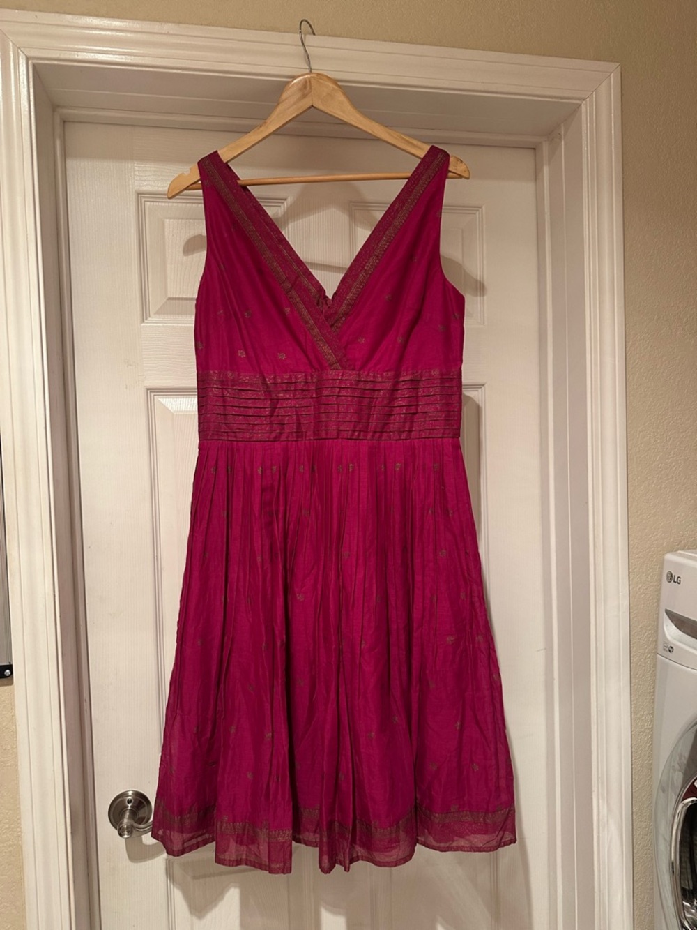 Isaac Mizrahi Fuchsia V-Neck Midi Dress
